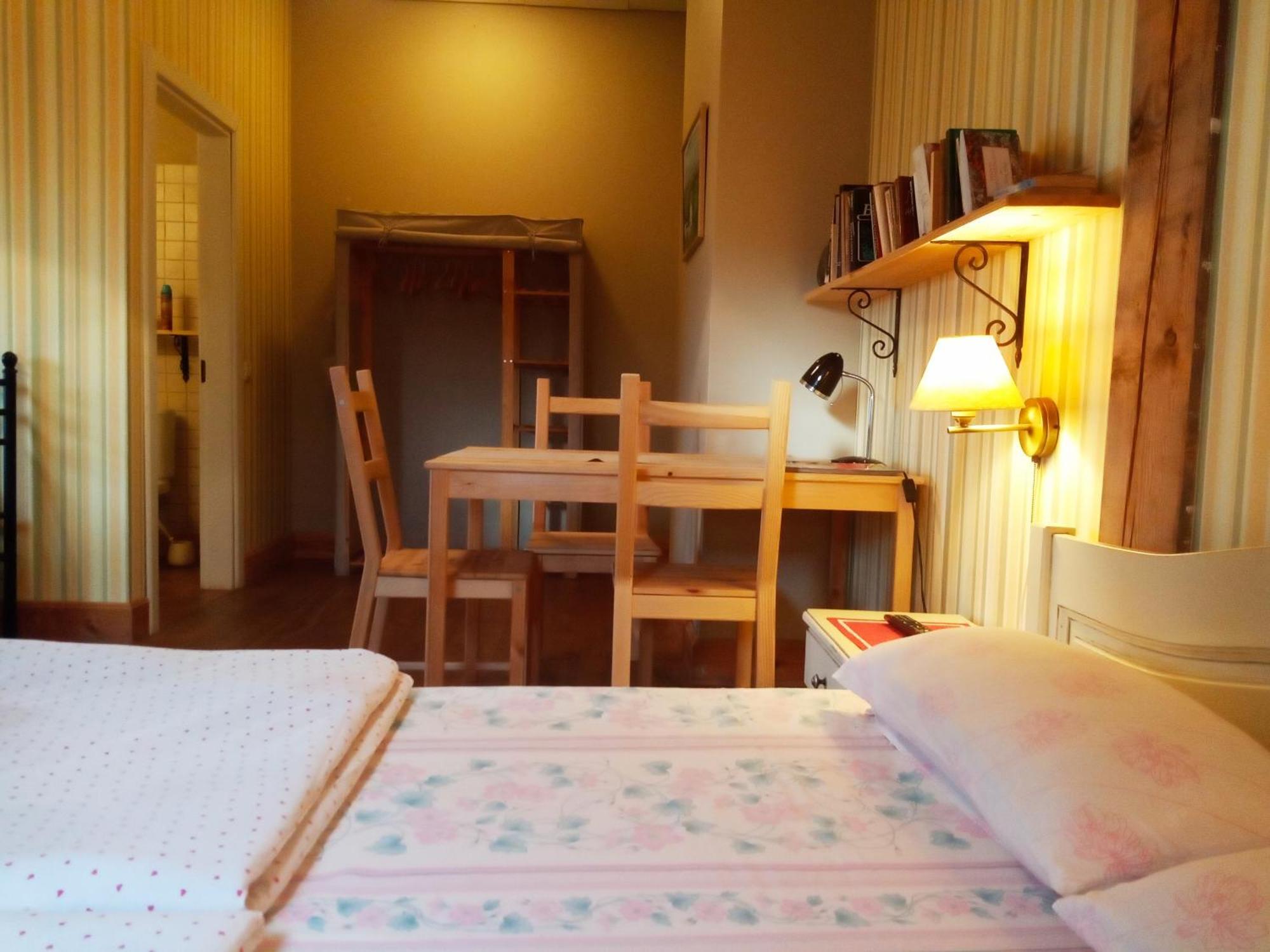 Senosios Geguzines Ukis Guest House Room photo