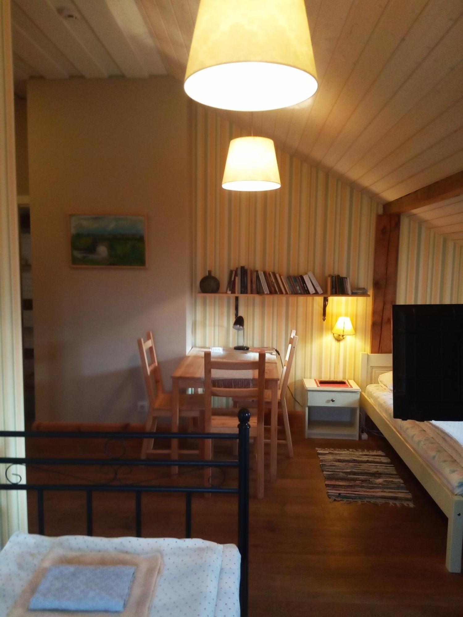 Senosios Geguzines Ukis Guest House Room photo