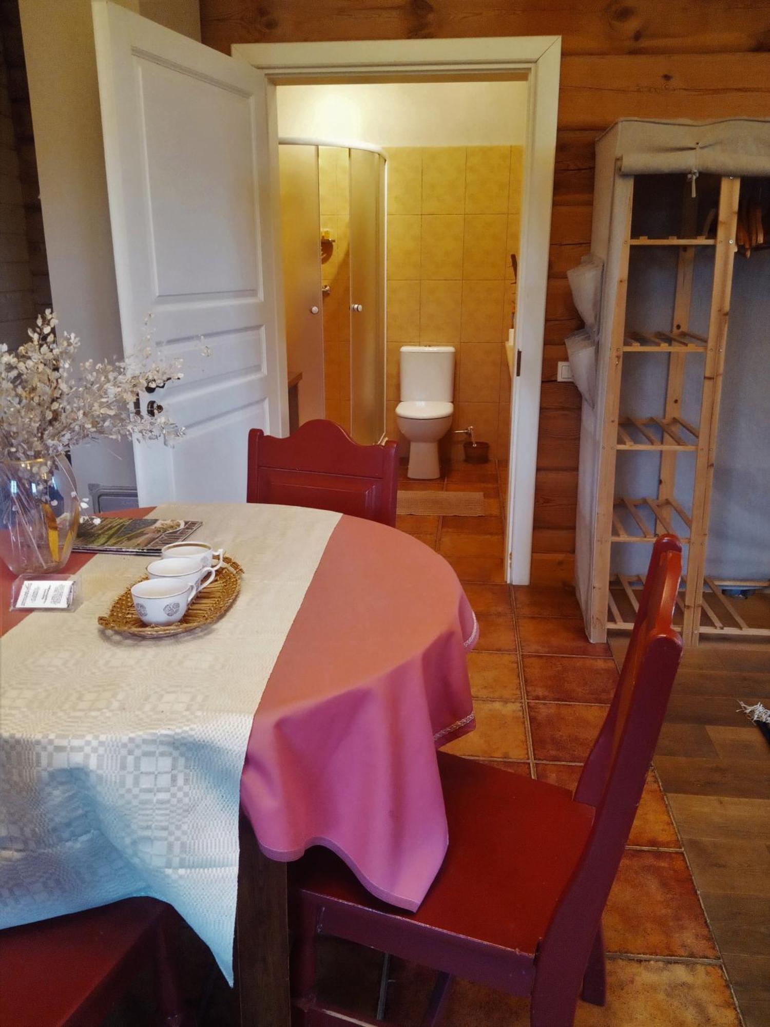 Senosios Geguzines Ukis Guest House Room photo
