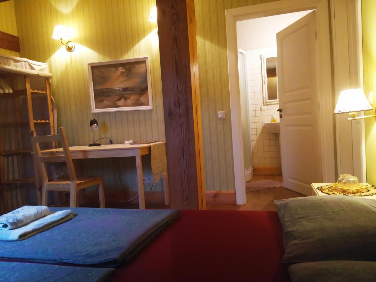Senosios Geguzines Ukis Guest House Room photo